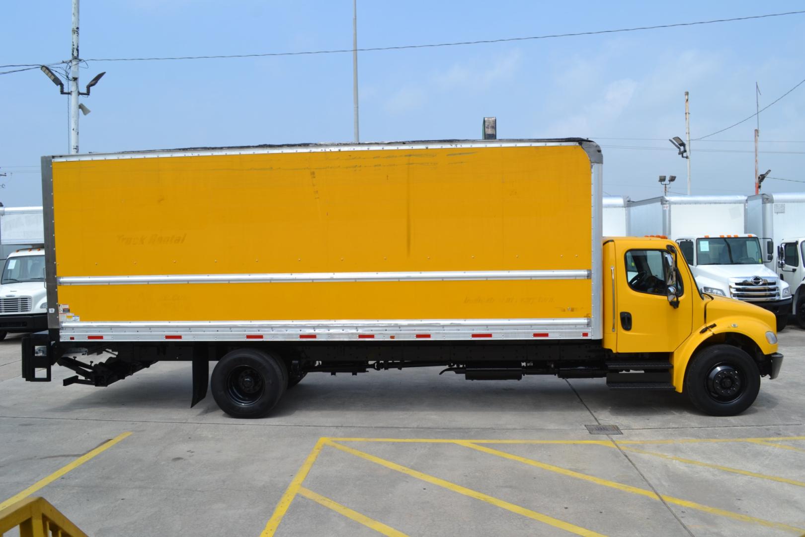 2017 YELLOW /BLACK FREIGHTLINER M2-106 with an CUMMINS ISB 6.7L 220HP engine, ALLISON 2200RDS AUTOMATIC transmission, located at 9172 North Fwy, Houston, TX, 77037, (713) 910-6868, 29.887470, -95.411903 - Photo#3